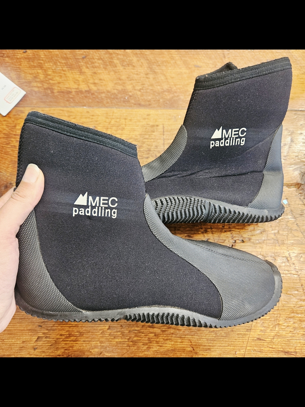 MEC Paddling Black Neoprene Water Shoes
